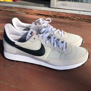 Size 11.5 - Nike Waffle Trainer 2 White Black
